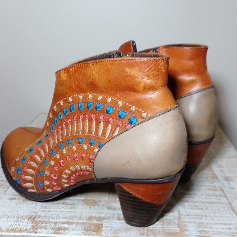 L'Artiste Rhapsody embroidered brown leather ankle boots